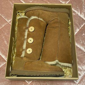 UGG Bailey Button Triplet